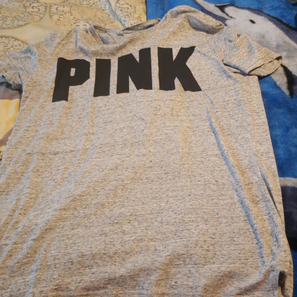 Selling a pink heather gray